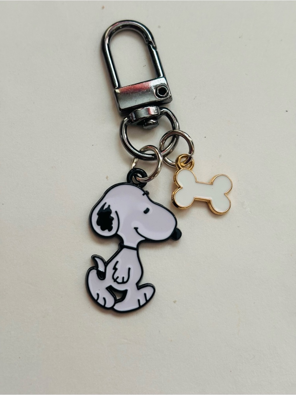 Snoopy Dog Enamel Keychain Charm with White Bone Accent - Picture 3 of 3